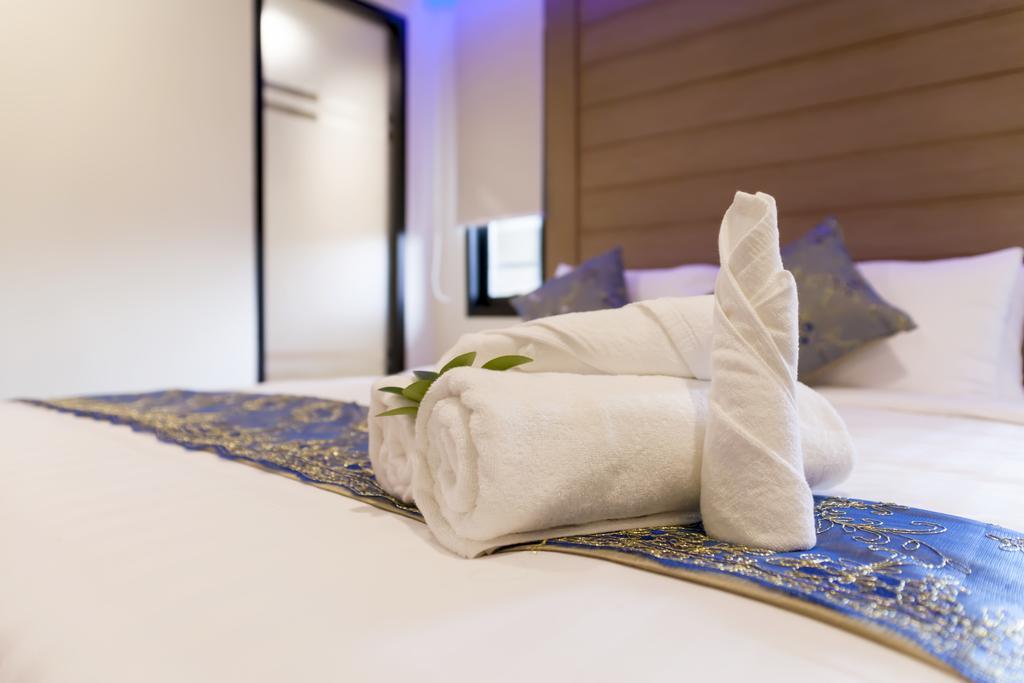 Eleven Avenue Suites Bangkok Luaran gambar