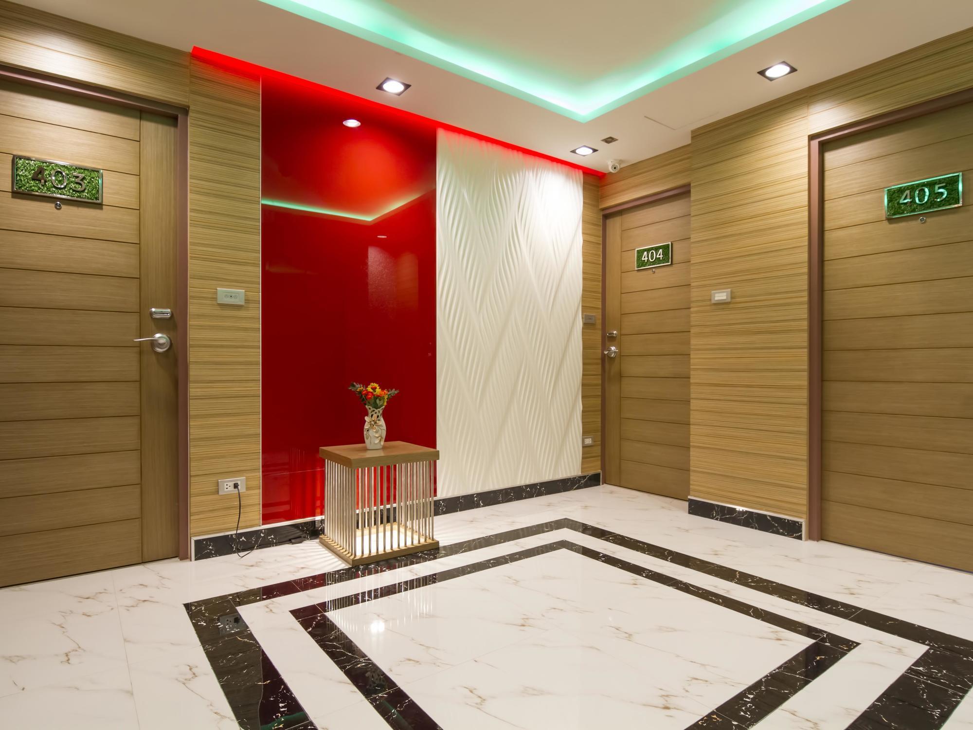 Eleven Avenue Suites Bangkok Luaran gambar