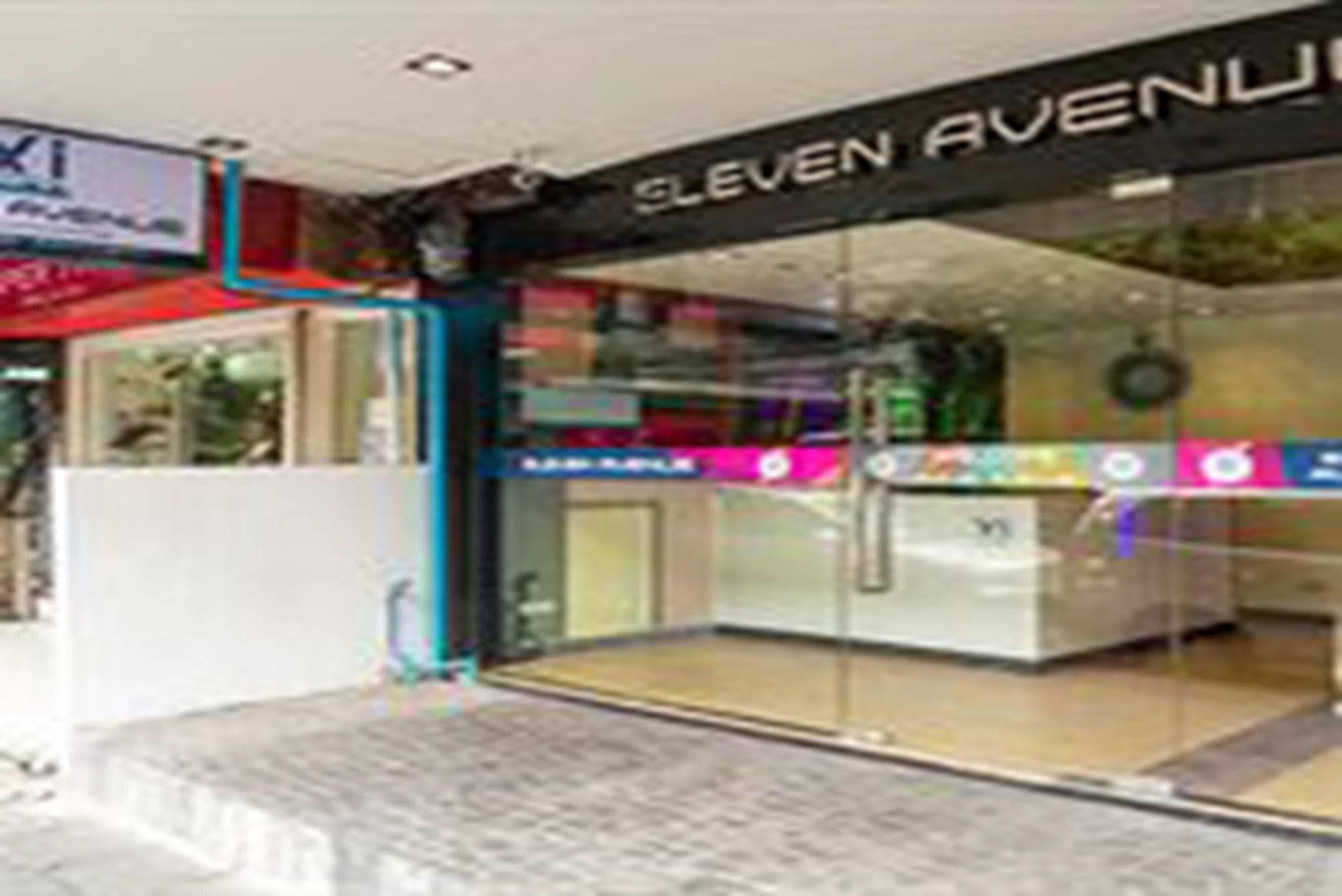 Eleven Avenue Suites Bangkok Luaran gambar
