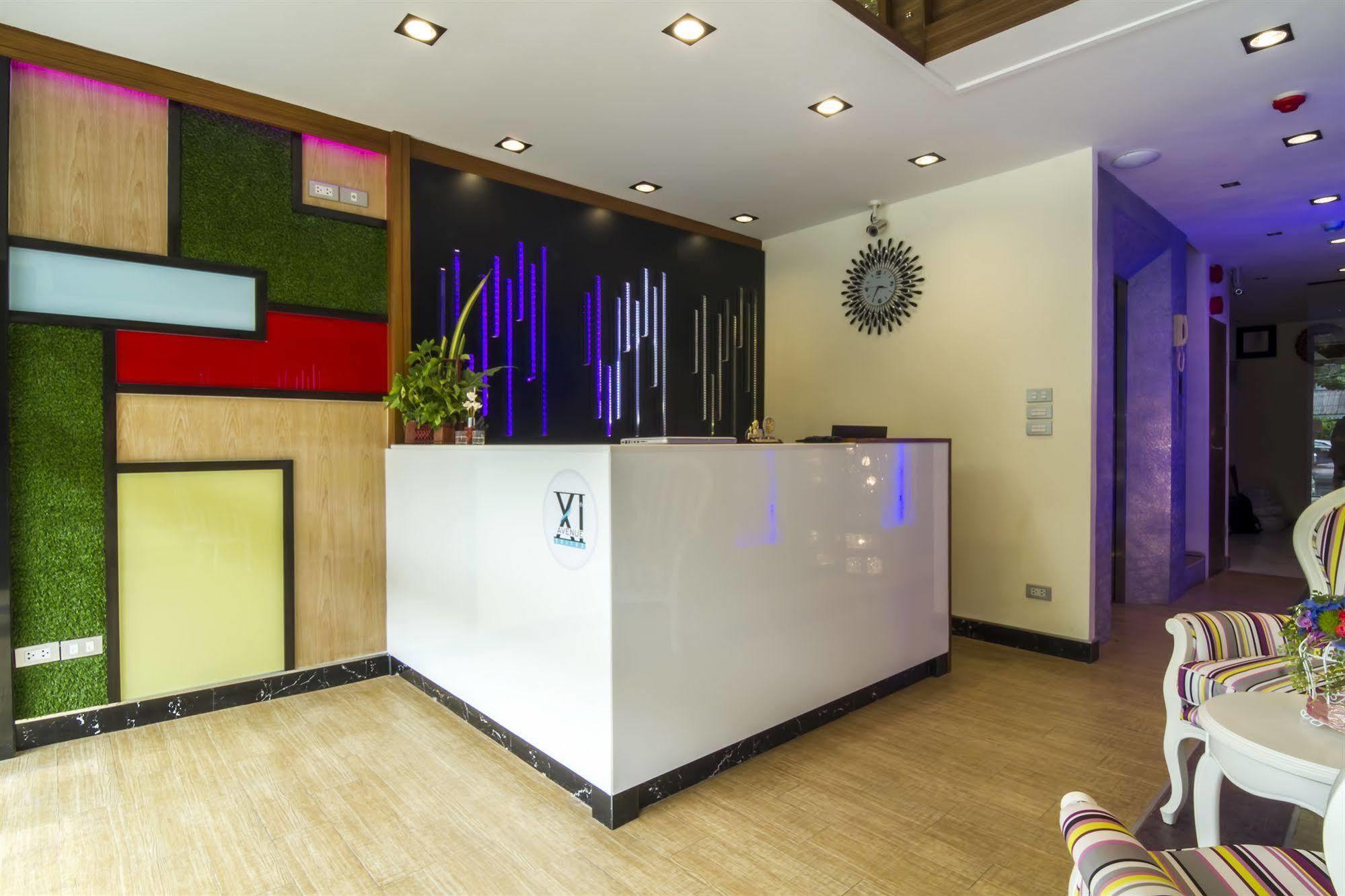 Eleven Avenue Suites Bangkok Luaran gambar