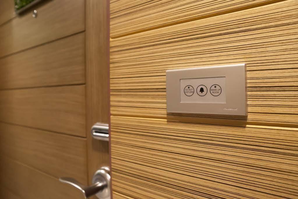 Eleven Avenue Suites Bangkok Luaran gambar